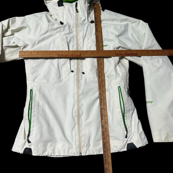Patagonia Women’s Primo Down GORE-TEX Jacket White Green Lining Waterproof Ski M - Picture 6 of 10